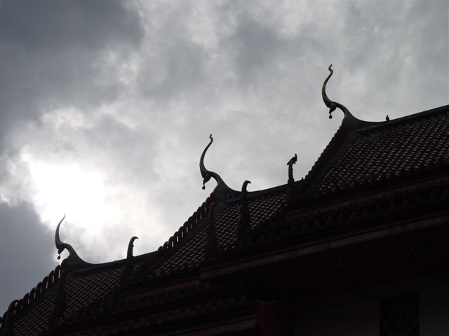 Templo de Luang Pho Phra Phut